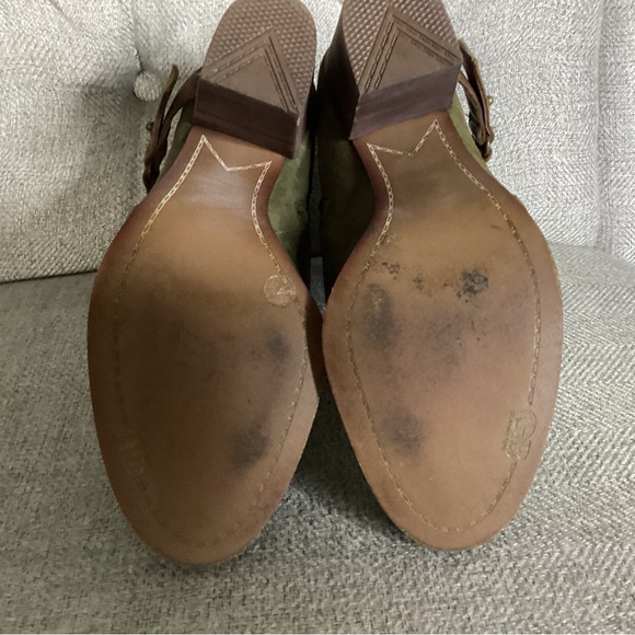 Olive green Gianni Bini booties - Picture 3 of 3